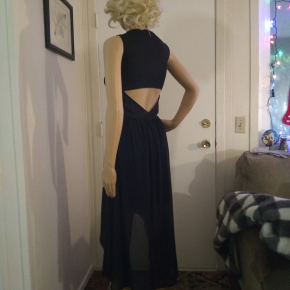 Sans Souci Dress - Picture 4 of 9